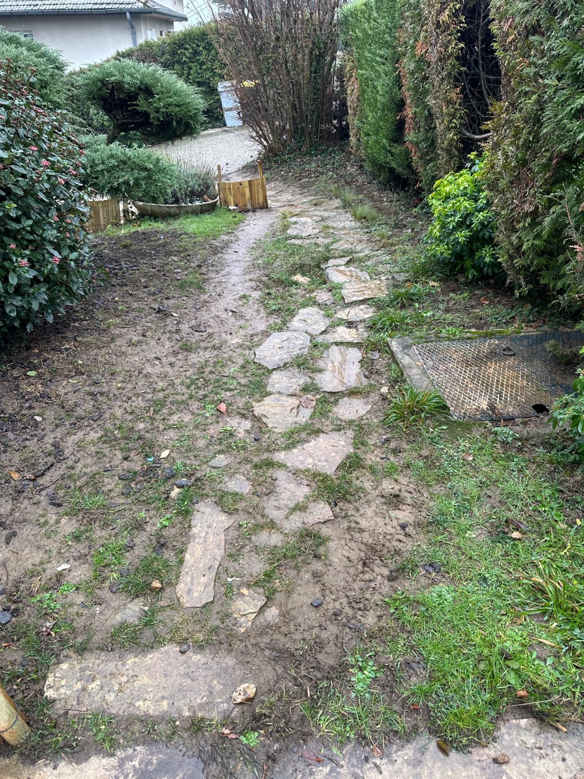 avant allée et escalier